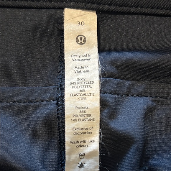 Lululemon Athletica City Sleek High-Rise 5 Pocket Shorts Size 30 - Picture 4 of 7